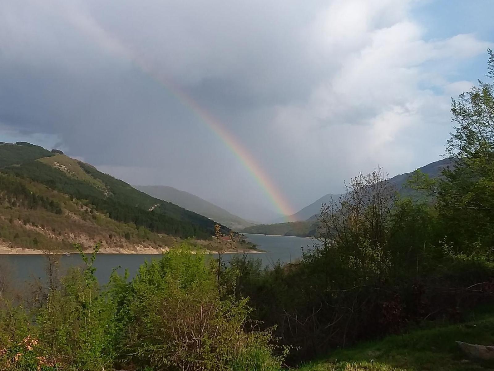 Zavojsko Jezero - Vila Jezero Pirot Dış mekan fotoğraf
